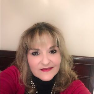 Meet your Posher, Paula